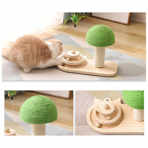 Katzenspielbaum mit Spielzeug